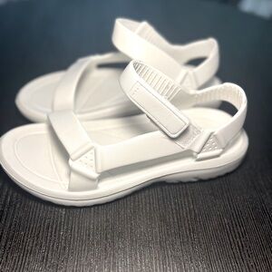 What Sandles worn once size 10